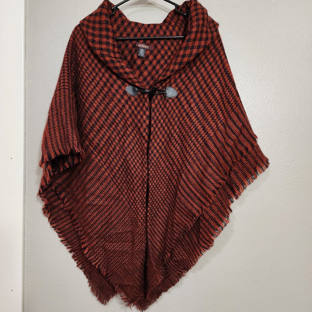 Altare Shrugs and Ponchos Women's One Size Fits All Checkered Red and Navy Blue